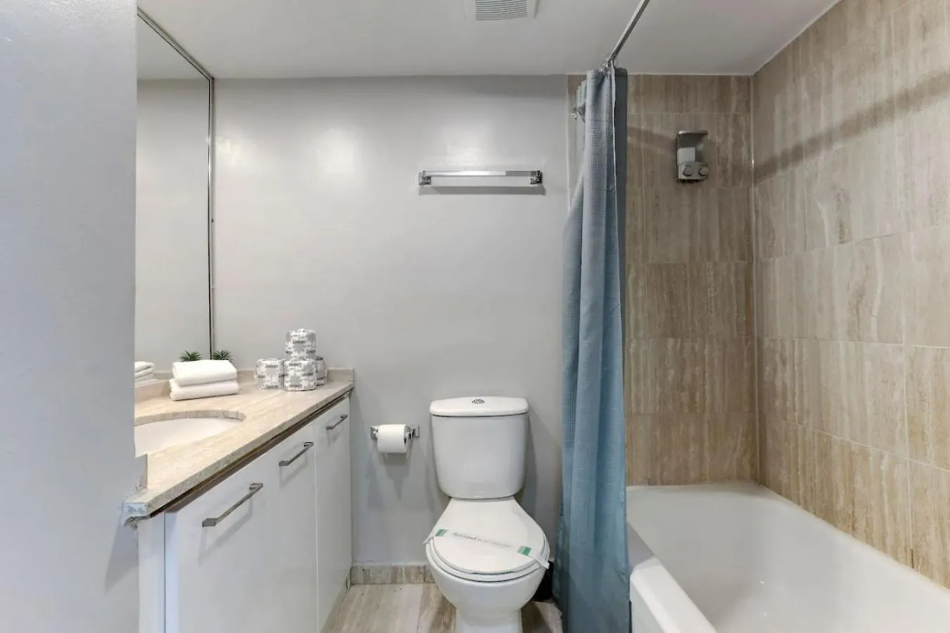Unique 1-Bedroom Apartment Zm1 Montreal Canada