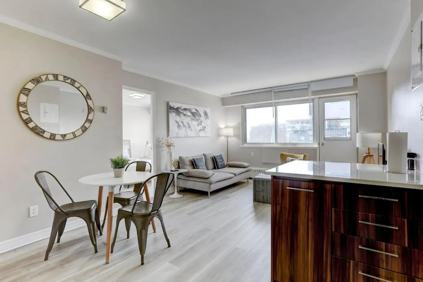 Unique 1-Bedroom Apartment Zm1 Montreal Canada