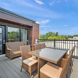 Frontenac By Restavio Apartment